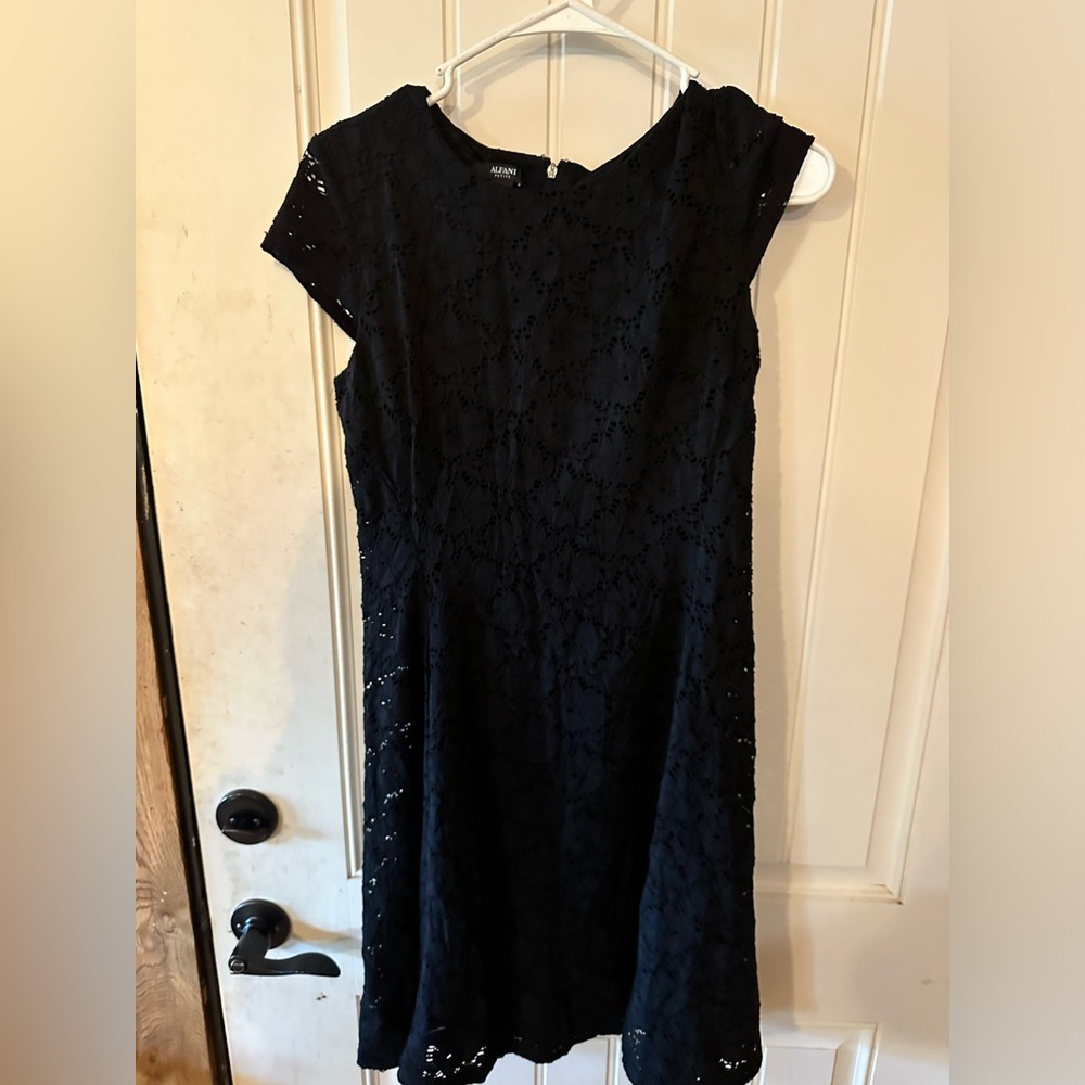 Alfani Woman black A-Line Lace-over Dress Cap Sleeve 6p - Picture 8 of 9